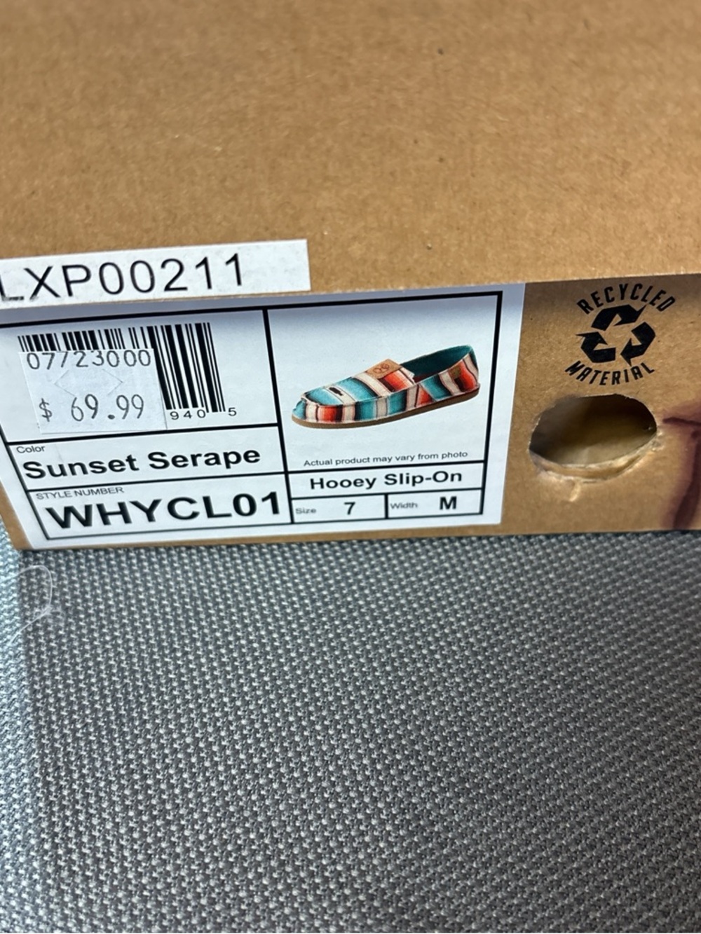 Twisted X Women's Hooey Slip-On shoes in the Sunset Serape pattern size 7. - Picture 5 of 5